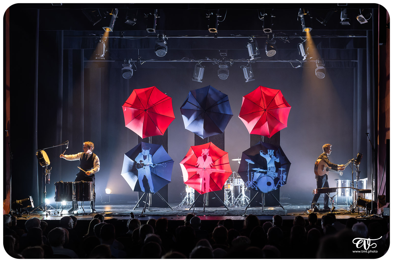 DRUM BROTHERS (LES FRÈRES COLLE)